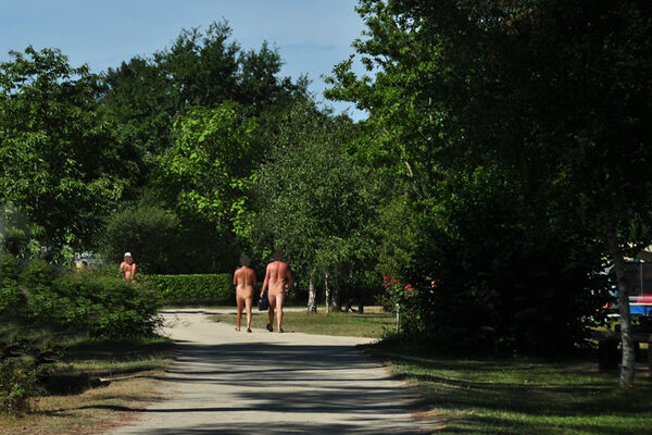 Camping Naturiste La Pinède