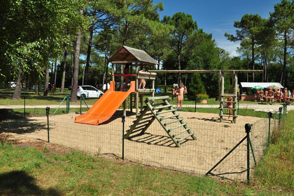 Camping Naturiste La Pinède