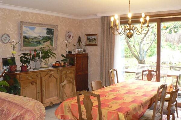 Chez Jacqueline Minet
