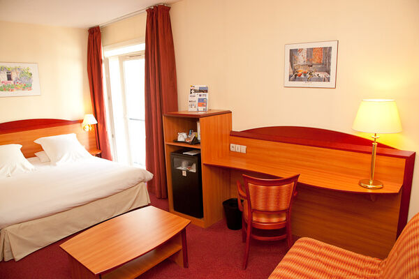 Hôtel Kyriad Nantes Gare