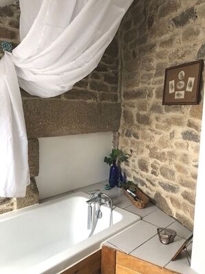 Logis Trémignon - Meublé Mégrit - Salle de bain ©Mme Bulvestre