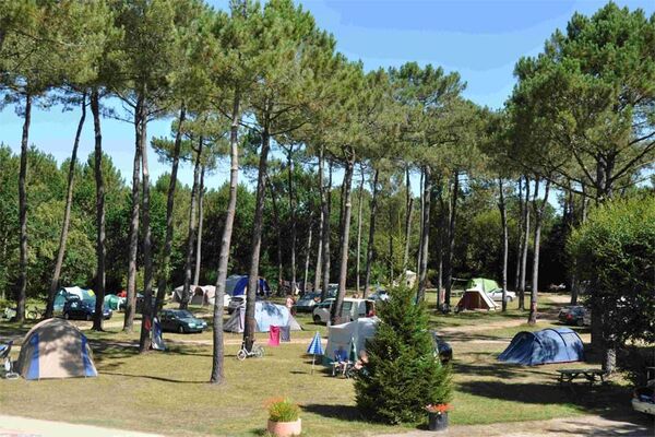 Camping Naturiste La Pinède