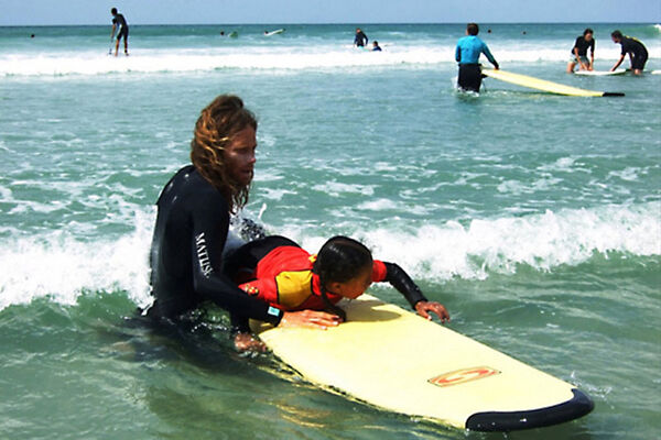 Allons surfer