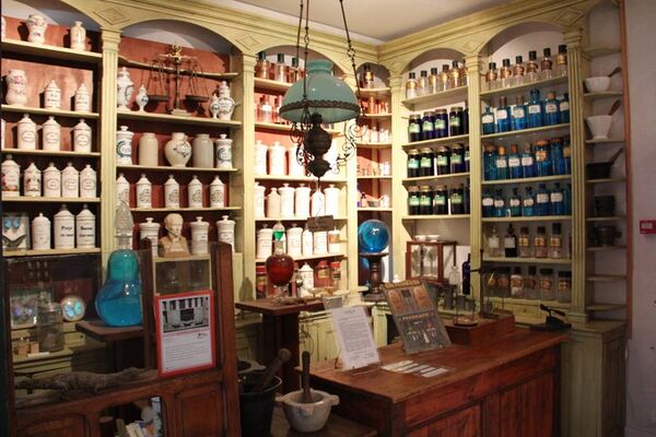 Musée des Arts, Métiers et Commerces