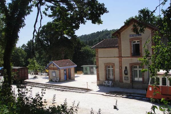 Chemin de fer de Bon Repos