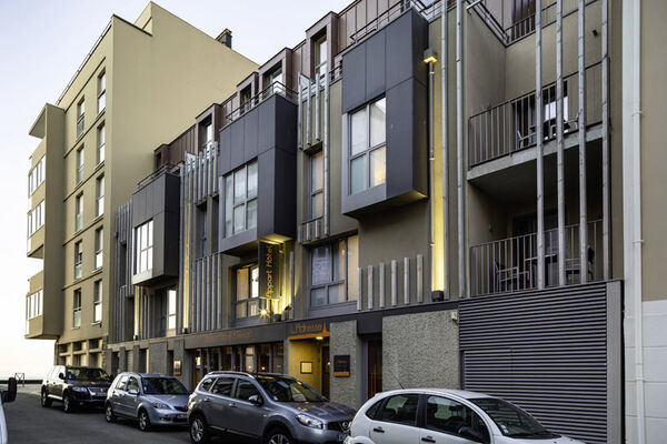 Hôtel & Appart Hôtel L'Adresse