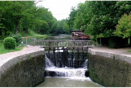 LES CHEMINS DE LA CITÉ