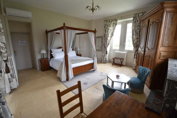 Domaine-de-Monrecour-chambre-luxe
