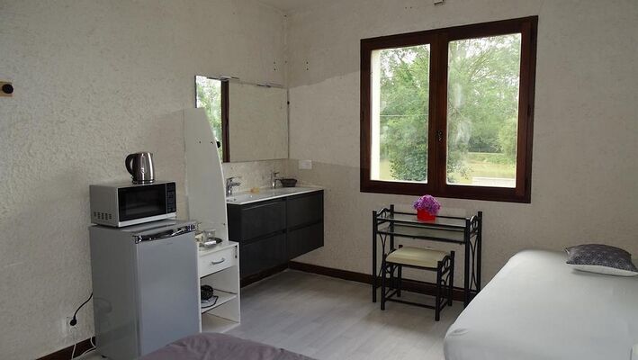 moncoutant-chambre-dhotes-domaine-de-letang-chambre5