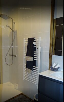 moncoutant-chambre-dhotes-domaine-de-letang-salle-de-douche