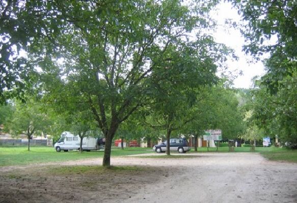aire_campingcar_portdenveaux