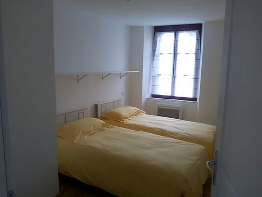 argentonnay-gite-la-cle-des-champs-chambre2-1