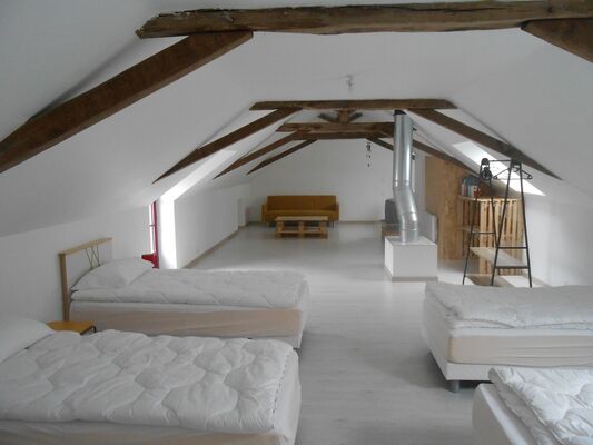 argentonnay-gite-la-cle-des-champs-dortoir2