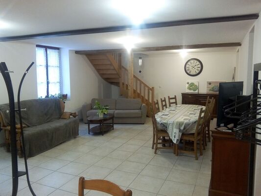 argentonnay-gite-la-cle-des-champs-salon