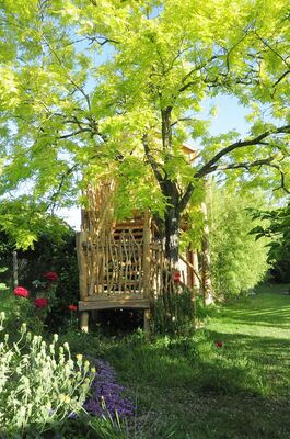 bressuire-chambre-dhote-cabane-niglo-arbre
