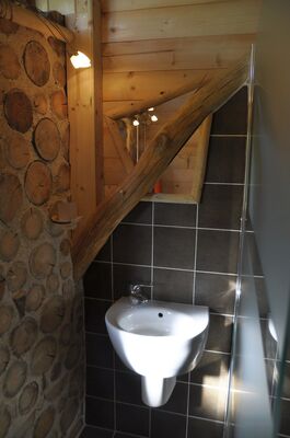 bressuire-chambre-dhote-cabane-niglo-lavabo