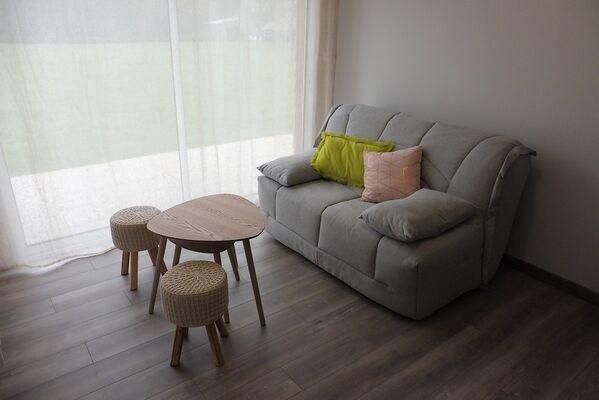 bressuire-chambres-dhotes-les-gaveries-ch1-canape-2