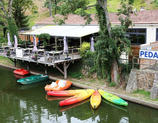camping-au-lac-hautibus-pedalos-canoe-kayak