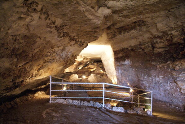 grottedebarabahau4_mouligné