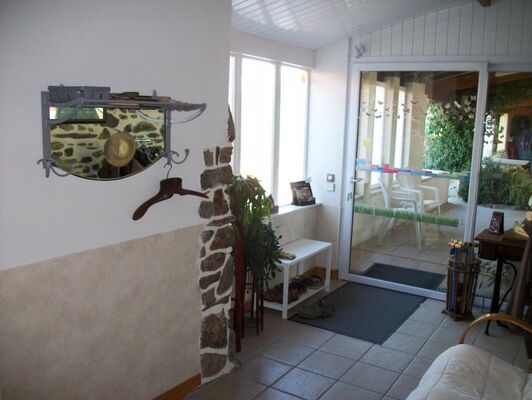 la-foret-sur-sevre-chambres-dhotes-le-jardin-de-prunelle-entree1