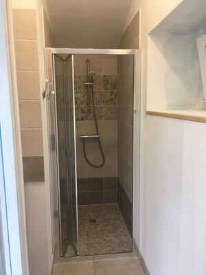 st-aubin-du-plain-appart-d-hotes-isafred-douche