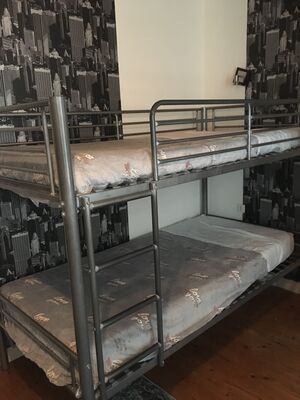 st-aubin-du-plain-chambre-dhotes-isafred-chambre-new-york-lits-superposes