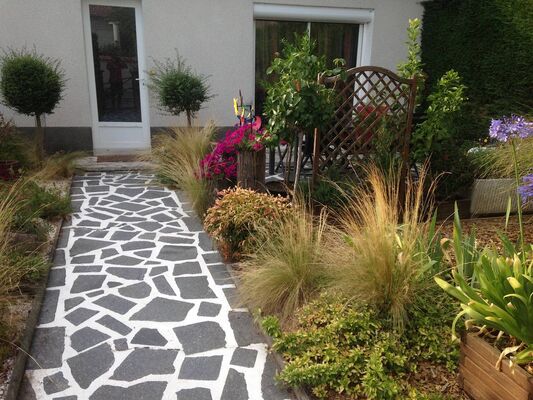 st-aubin-du-plain-chambres-dhotes-isafred-jardin