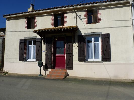 st-andre-sur-sevre-gite-le-laidet-facade