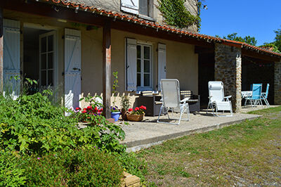 gite-chiche-moulin-bardeas-Gite outdoor view 2-400.jpg_2