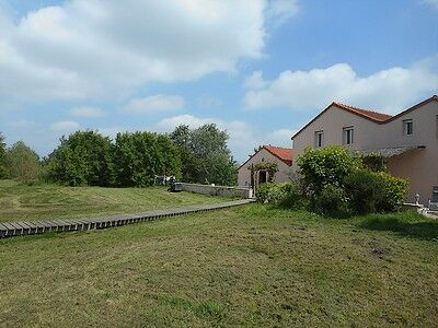 La Cachette-ext-sit.jpg_12