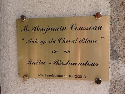 lechevalblanc-panneau.jpg_7