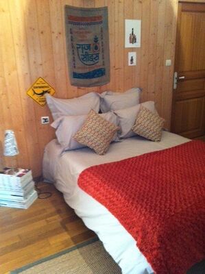 saint-aubin-de-baubigne-chambre-dhotes-roches-mousset-chambre2.jpg_6