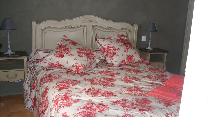 nueil-les-aubiers-gite-la-veraliere-chambre1.jpg_6