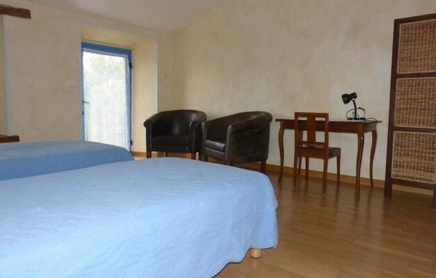 saint-amand-sur-sevre-gite-les-ecorcins-chambre1bis.jpg_5
