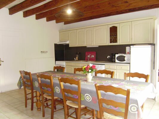 clesse-gite-puy-fleury-cuisine.jpg_2