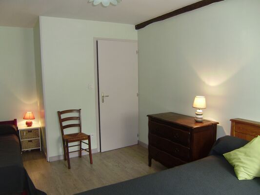 clesse-gite-puy-fleury-chambre5.jpg_9