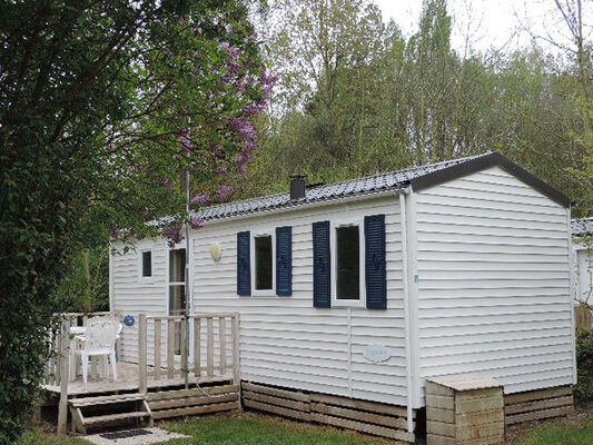 Camping "Le Bois Fleuri"