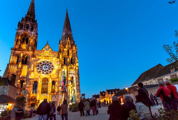 Chartres en Lumières Cathédrale de Chartres - Copyright Spectaculaires les allumeurs d'images - Cité Patrimoine