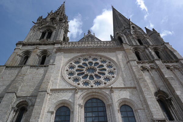 Clochets-de-la-Cathedrale-de-Chartres
