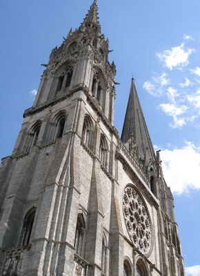 Flèches et rosaces de la cathédrale