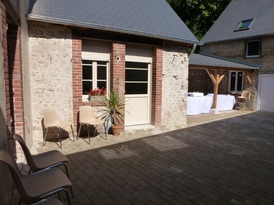 Gite_des_pierres_de_beauce-Chartres_Cour_interieure