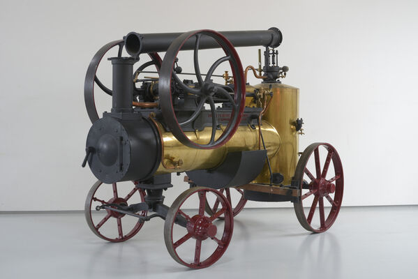 Locomobile-a-vapeur-Societe-Francaise-Vierzon