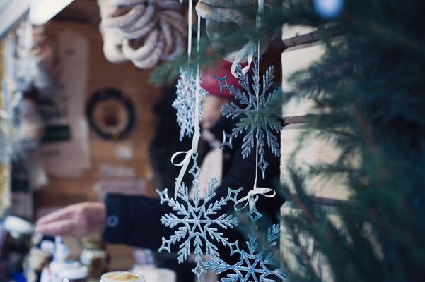 celebration-christmas-decoration-376698