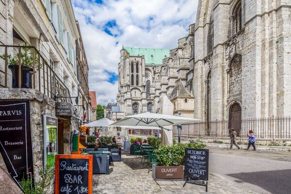 le-parvis-cathedrale-chartres 2018 - Copyright Le Parvis