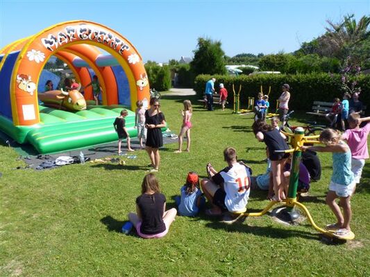Camping De La Plage De Saint Pabu Et De La Ville Berneuf