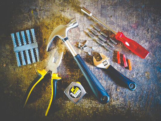 GARAGE OUTILS MENUISERIE CHARPENTE (1)