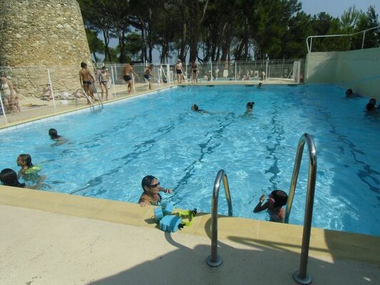Camping Le Moulin à Vent - Piscine - Alignan-du-Vent