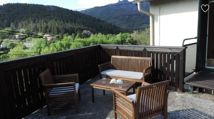 Les Châtaigniers - terrasse piscine - 2019 - jla