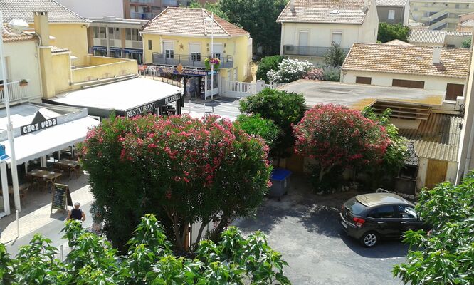 Vue sur la cour