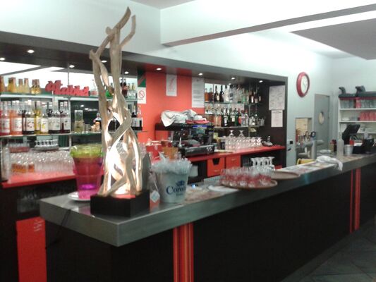 bar